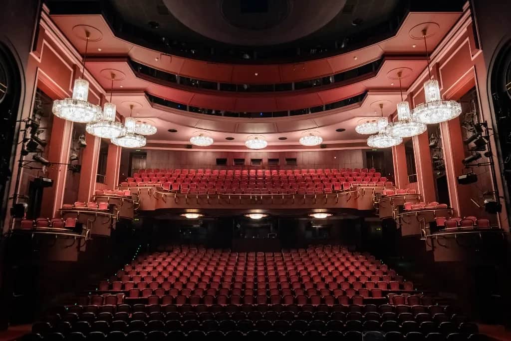 Teatr co grają w Warszawie - aktualne spektakle i repertuar