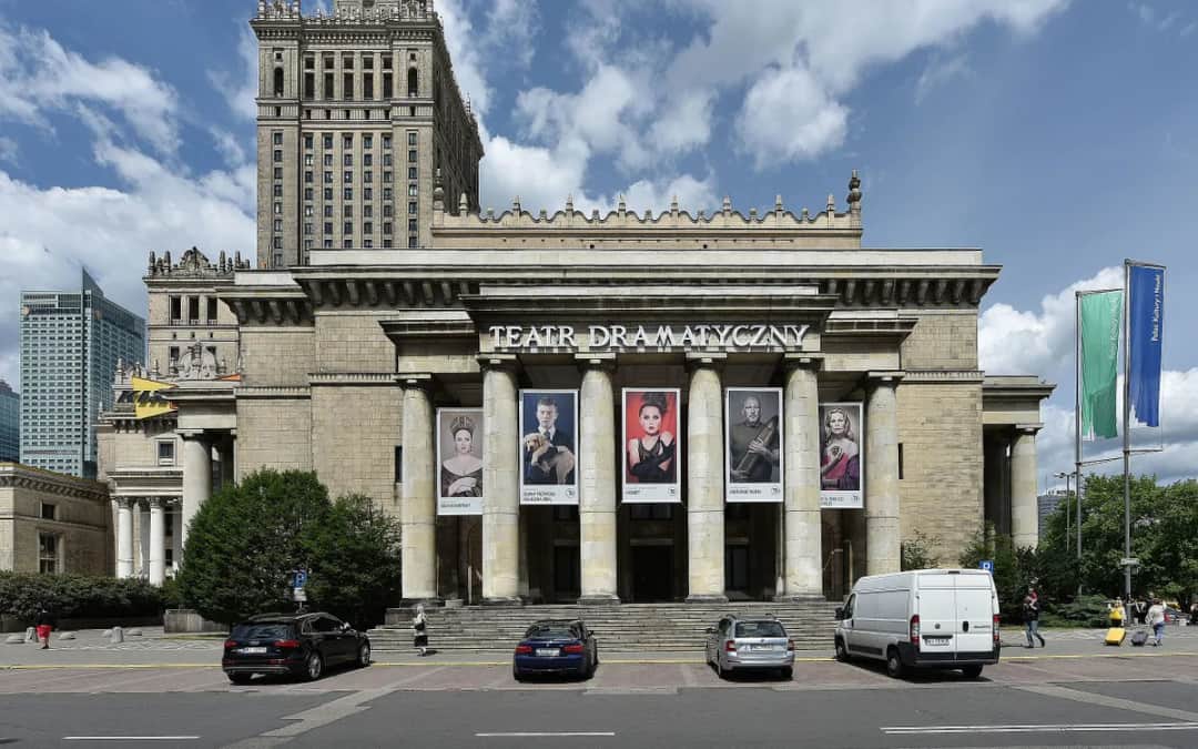 Ile zarabia dyrektor teatru? Zaskakujące fakty o pensjach w kulturze