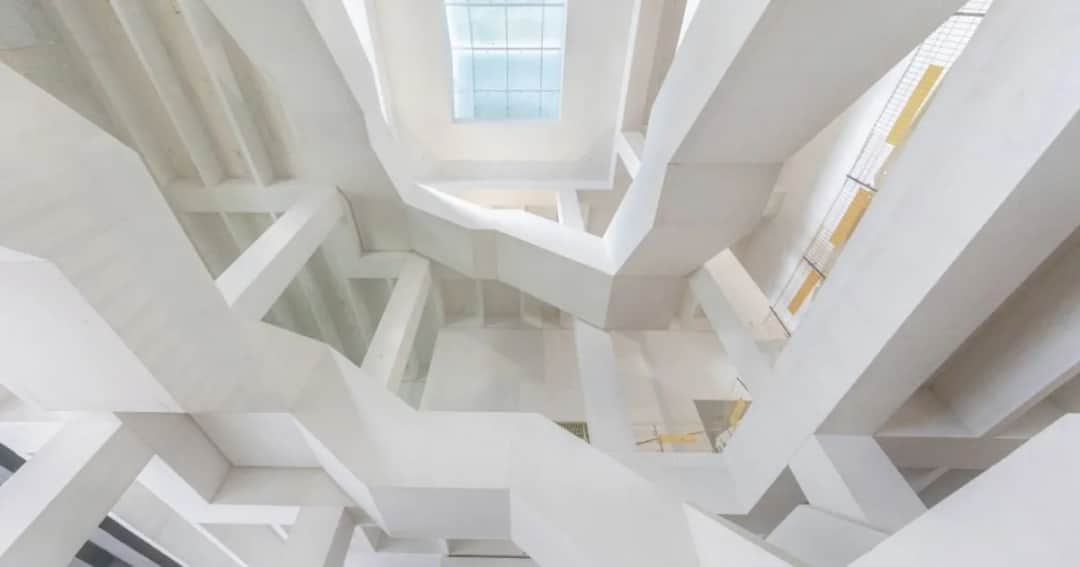 Kto zaprojektował muzeum sztuki nowoczesnej? Odkryj tajemnice architektury